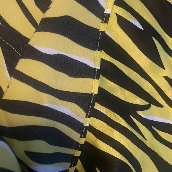 Olivia von Halle Yellow Zebra Silk Midi Skirt size 1(XS/S) NWT - Picture 7 of 7